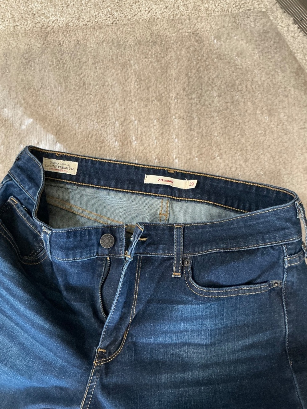 Jeans - Picture 2 of 3